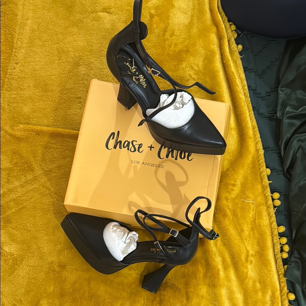 Chase + Chloe Black Heels Elegant and Versatile